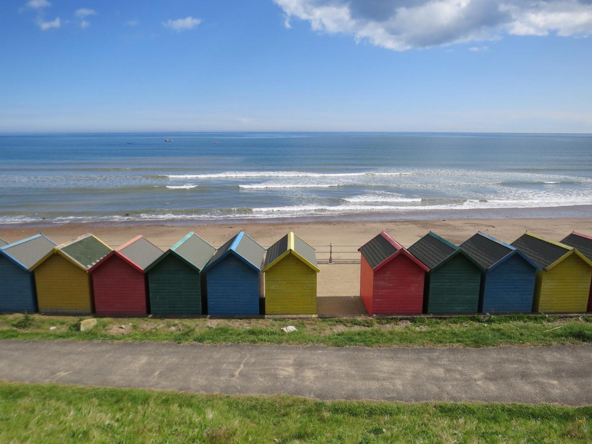 Snugg Vila Whitby Exterior foto