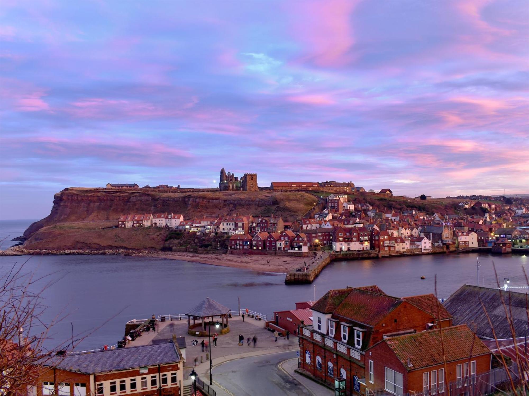 Snugg Vila Whitby Exterior foto